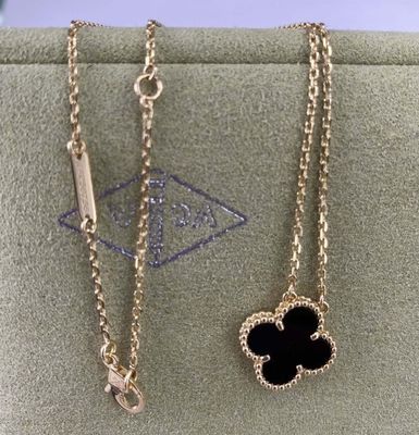 42 ซม วีซีเอ 18k โกลด์ คอเลนเซอร์ ราคาในกาตาร์ 18k โกลด์แบนเดนเดนท์