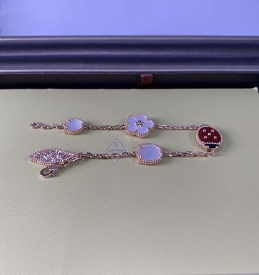 Lucky Alhambra สร้อยข้อมือทองชมพู 18K สดใส