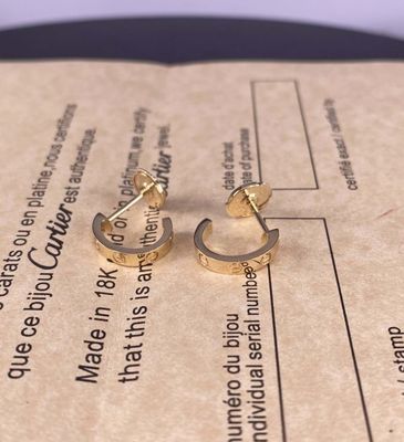 Tình yêu tinh khiết 18 Ct vàng tai nghe Stud vàng vàng vàng tình yêu tai nghe vàng