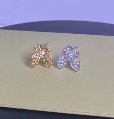 Ouro Amarelo 18K puro Dois Orelhos de Ouro Borboleta Safiros e Diamantes 0,99 quilates