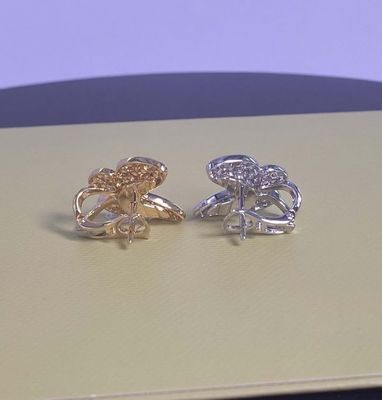 Ouro Amarelo 18K puro Dois Orelhos de Ouro Borboleta Safiros e Diamantes 0,99 quilates