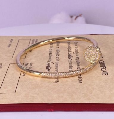 3.5 มิลลิเมตร ทองคําแท้ 18K เครื่องประดับทองเหลือง Cartier ขนาดเล็ก Juste Un Clou กับเพชร