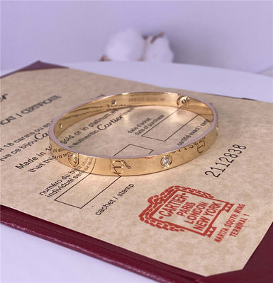 6.1 มิลลิเมตร 18k ทองคําแท้ สร้อยข้อมือ Cartier แฟวร์ สร้อยข้อมือทองคําขาว 4 เพชร
