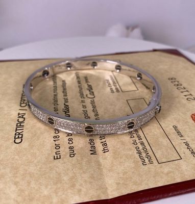 เครื่องประดับทองคําแท้ 18K ทองคําขาว เพชรถนนเซรามิก Cartier 18K แฟวร์บราสเล็ต
